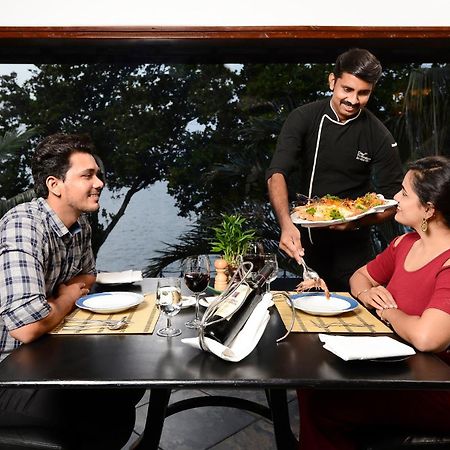 The Zuri Kumarakom Kerala Resort & Spa Экстерьер фото